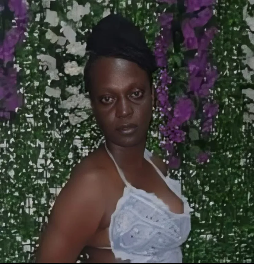 Woman Dies in Mini-Bus Accident Caused by Falling Tree