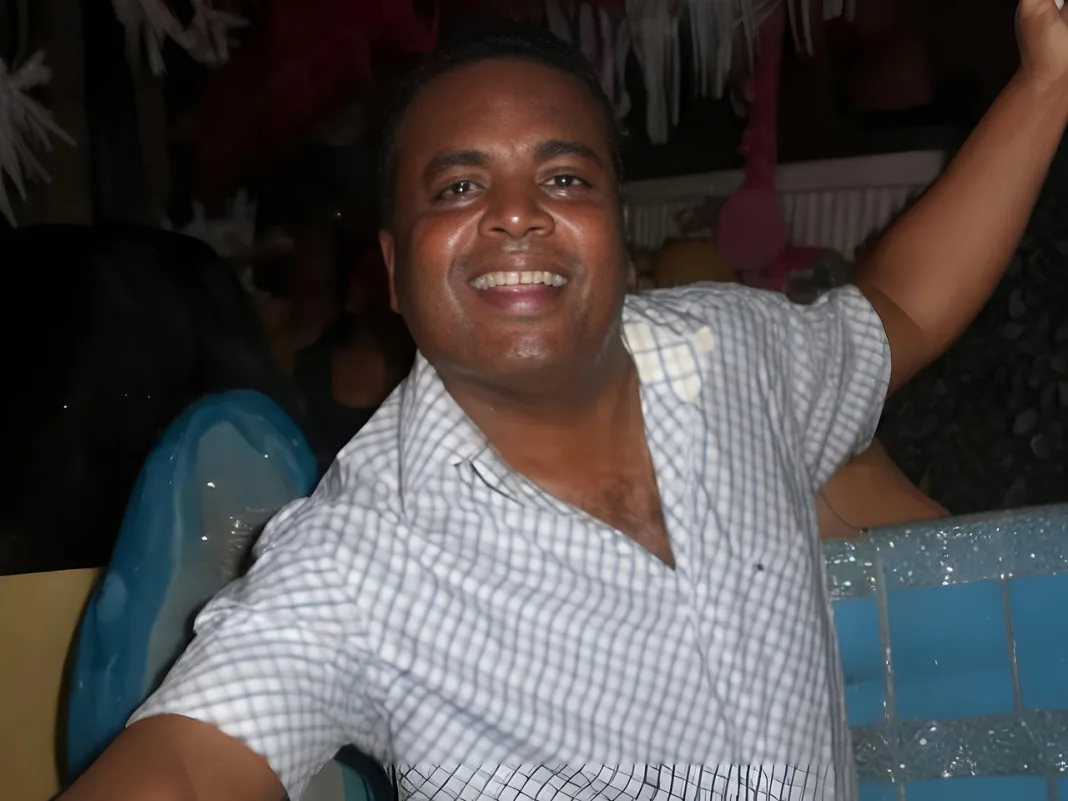 Man Dies of Heart Attack Waiting To Pick Up Wife