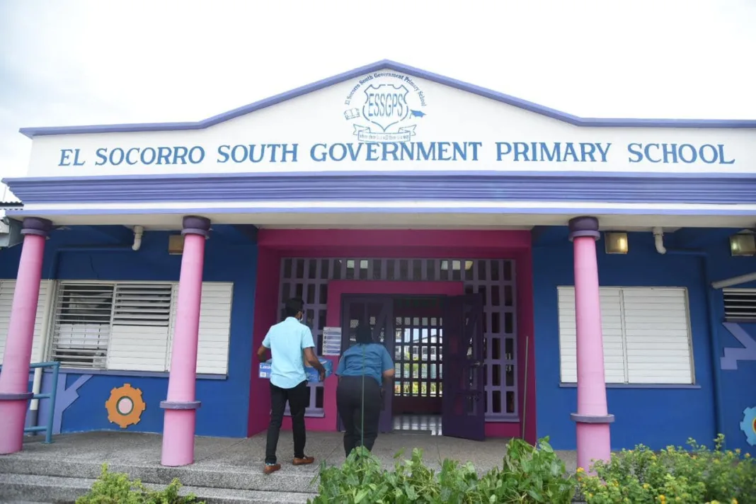 Parents Protest Rat Infestation at El Socorro School
