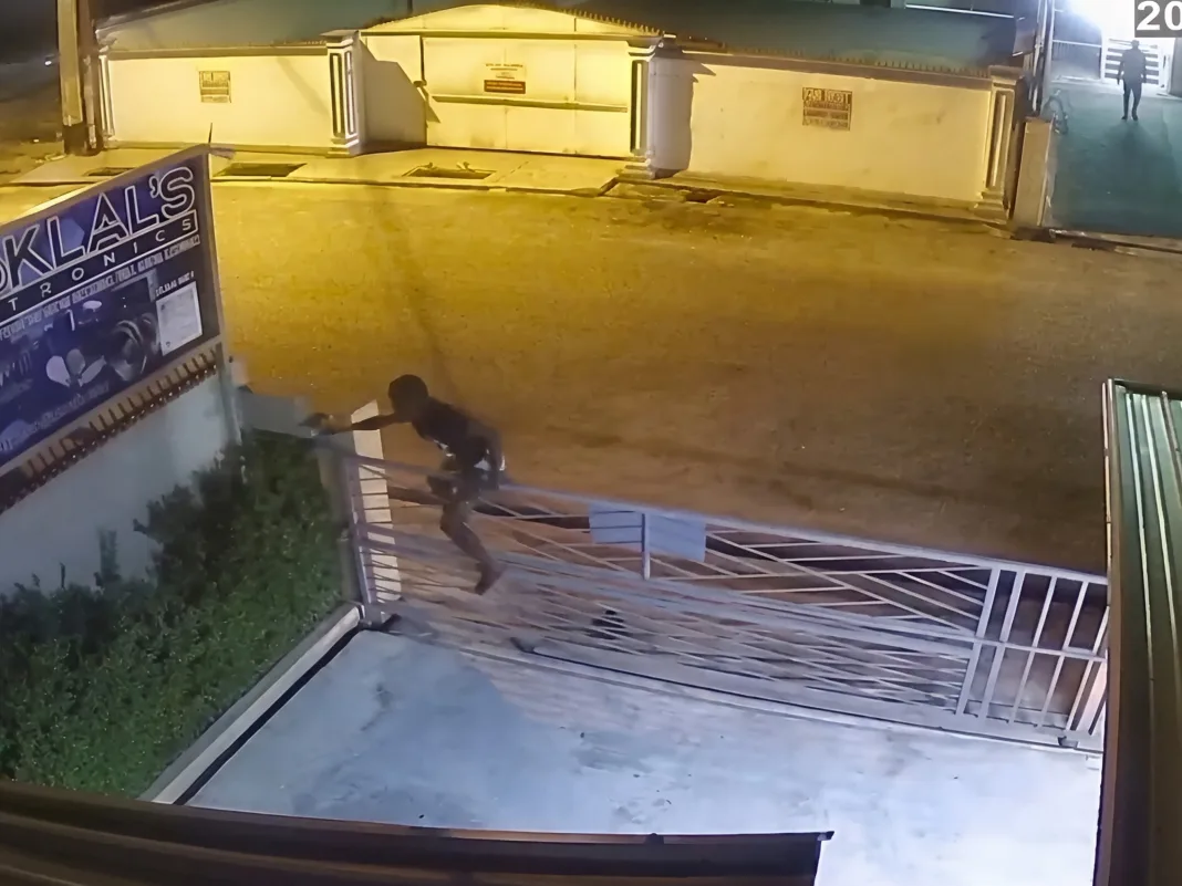 Man’s Miraculous Gate Landing Leaves Social Media Completely Baffled