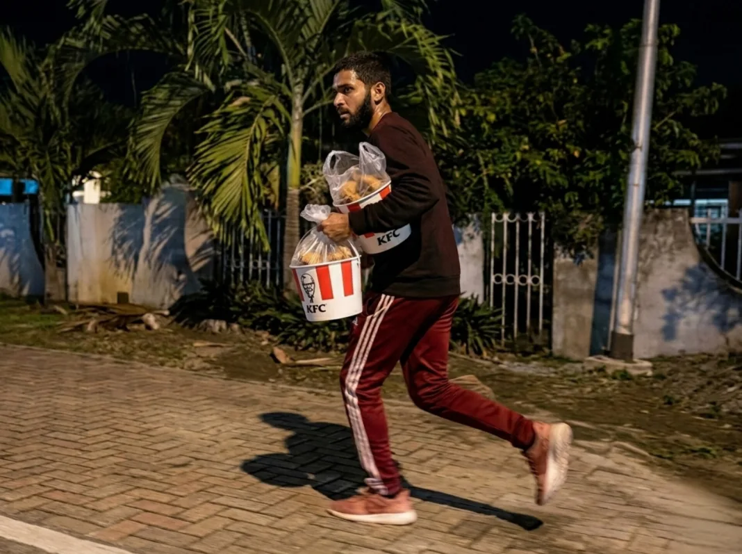 Watch this Driver confront a man who stole his KFC.