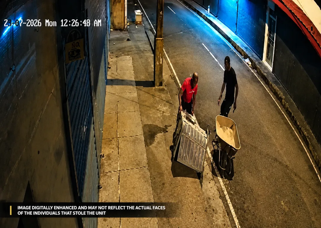 CCTV Footage Shows Suspects Using Wheelbarrow to Steal 5-Ton AC Unit
