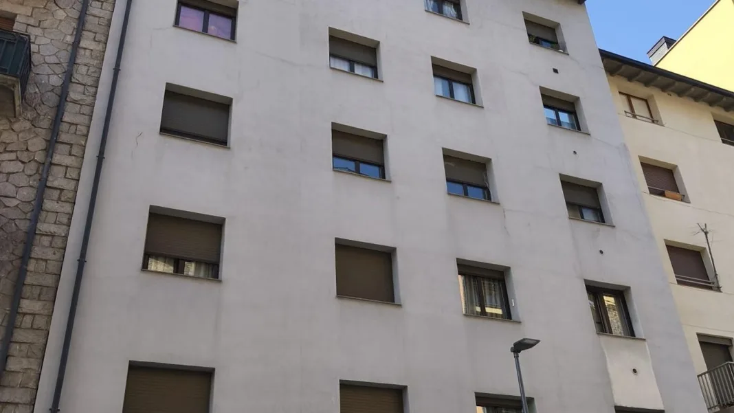 Double the Rent: Mitjavila Tenants Forced to Sign New Contracts Under Housing Pressure