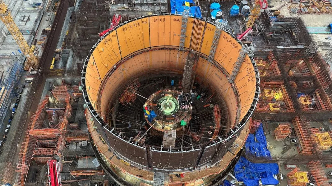 Egypt and Russia Begin Talks for Small and Floating Nuclear Reactors