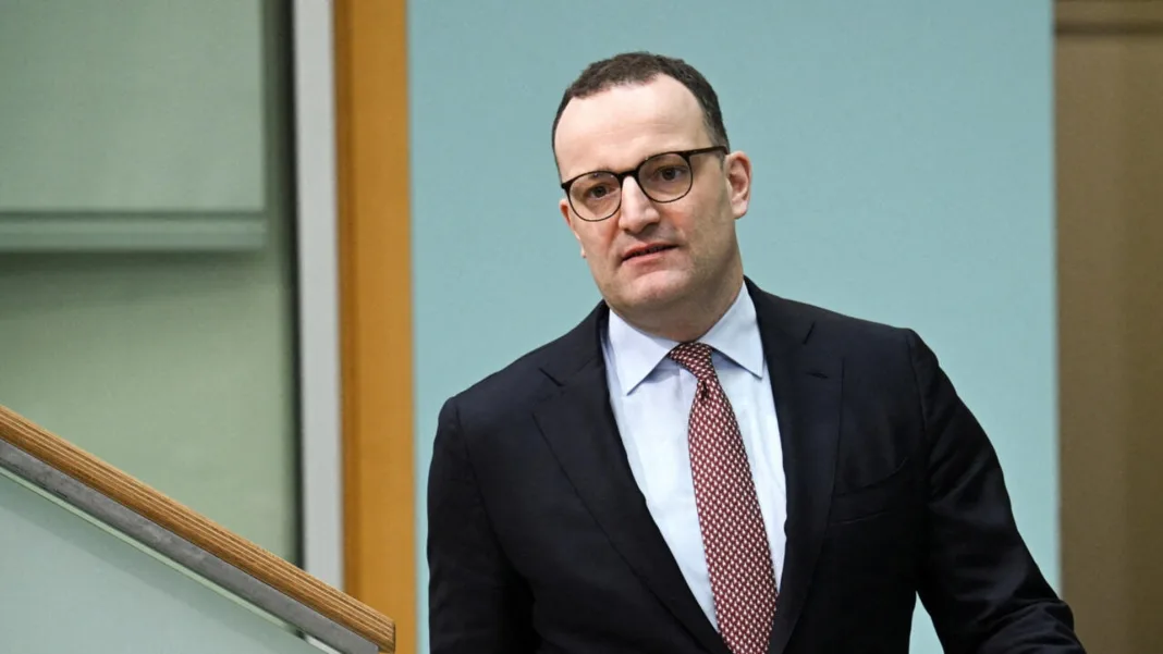 Scandale GPA : le conservateur allemand Jens Spahn contraint à la démission