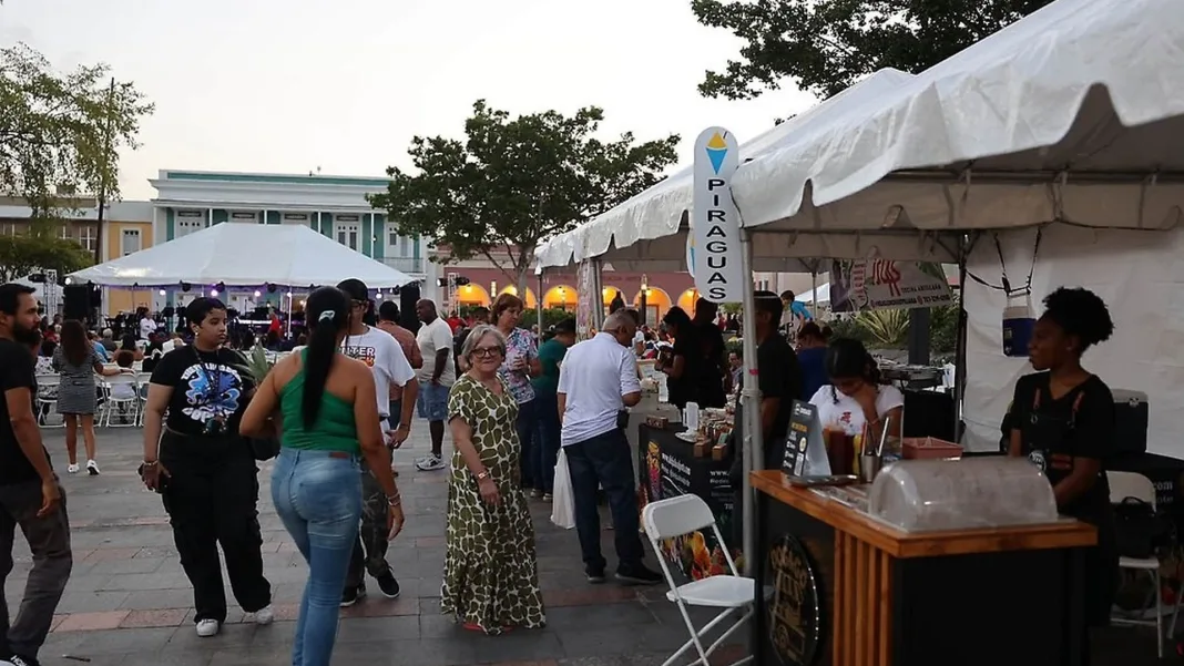 Carolina celebra Noches de Galería y Mercado Artesanal durante el Congreso Mundial de la Salsa