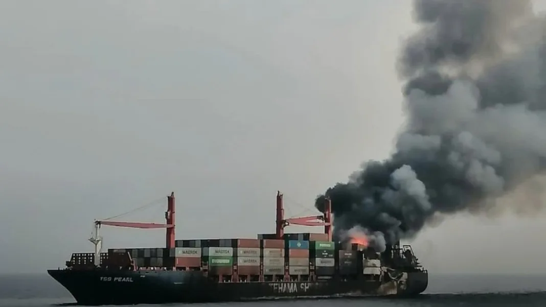 Global Oil Prices Shatter $100 Threshold Following Houthi Tanker Attacks