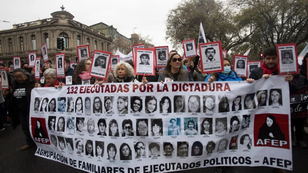 Proyecto ‘Escucha su corazón’ pierde respaldo incluso en la derecha chilena