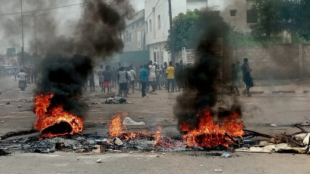 Togo’s Mission 300: Critics Slam Government for Prioritizing Press Releases Over Power for Rural Homes
