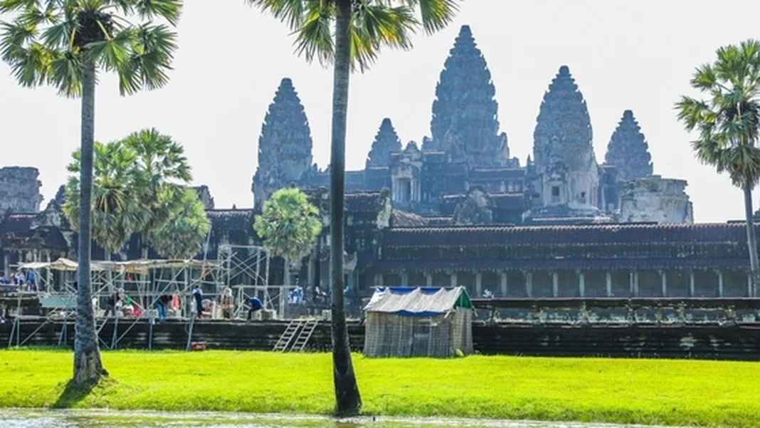 Restoration begins on Angkor Wat’s western naga balustrade