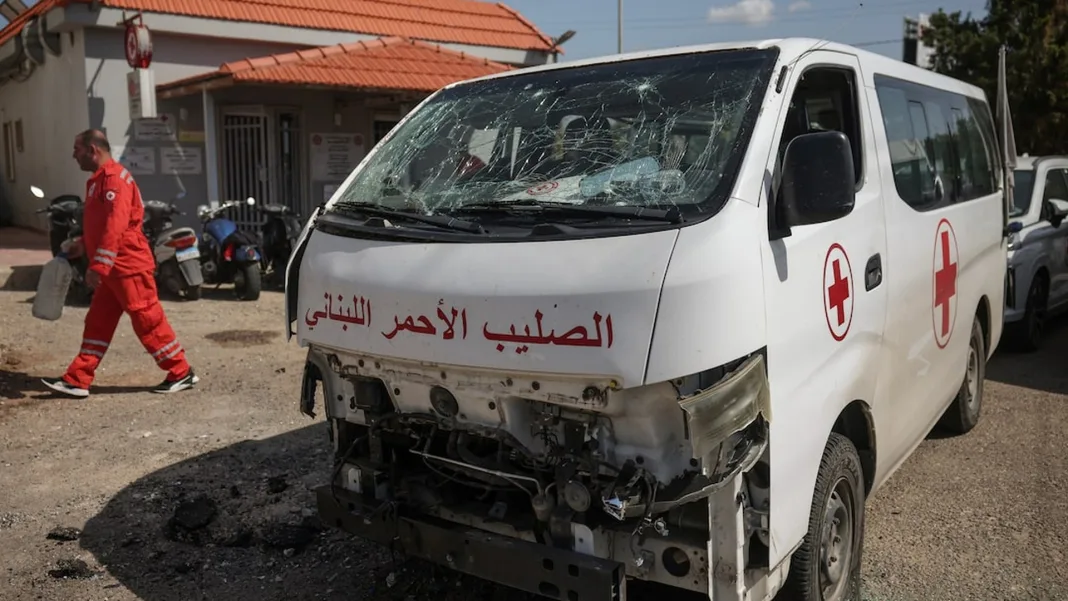 إصابة مسعفين اثنين من الصليب الأحمر بانفجار لغم في زوطر الشرقية