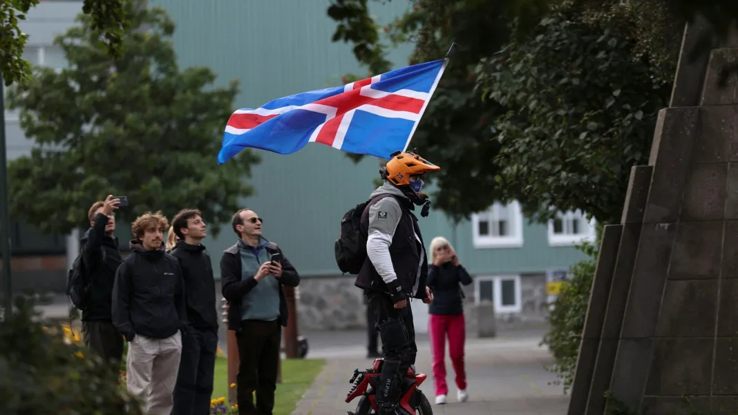 Icelanders reject EU accession talks