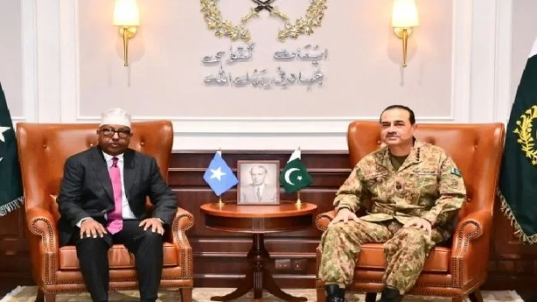 Pakistan, Somalia vow to deepen military-to-military ties