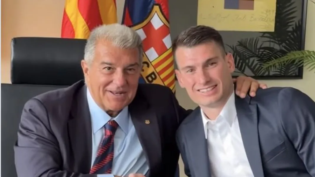 Dominik Livaković joins Barcelona on four-year deal