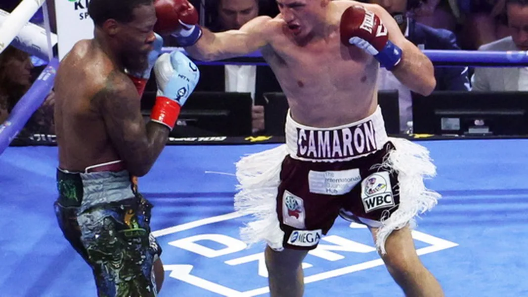 Zepeda Defeats Roach To Win World Title