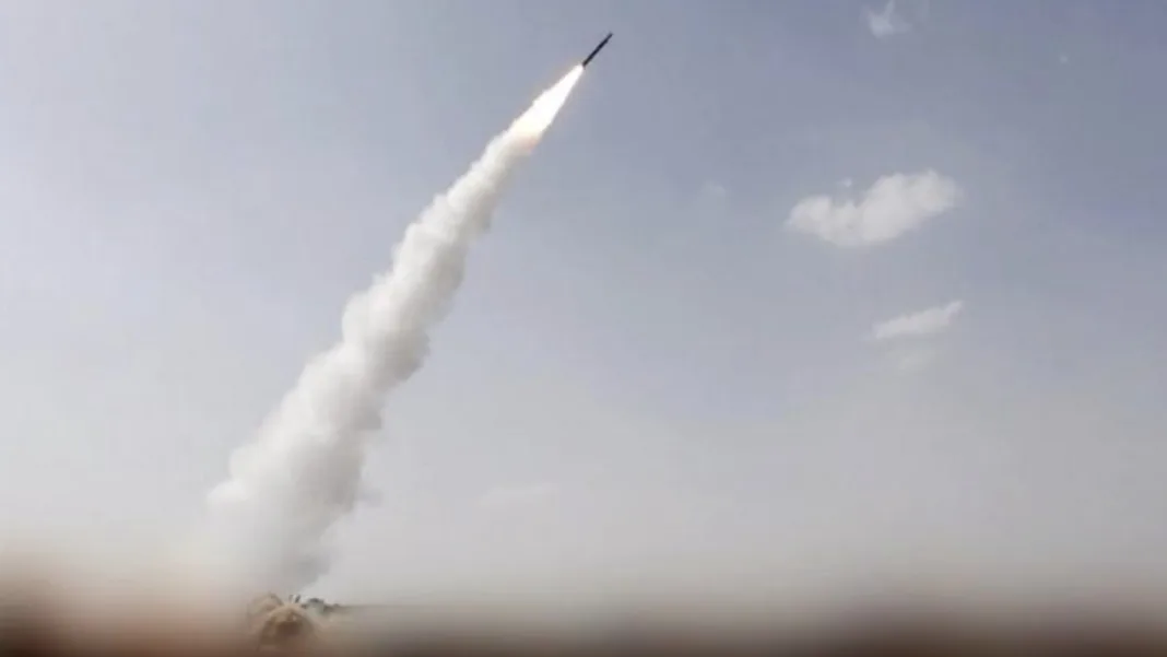 [Yemen: Gov’t Forces Say Houthis Fire Ballistic Missiles at Red Sea Islands, Drone Downed