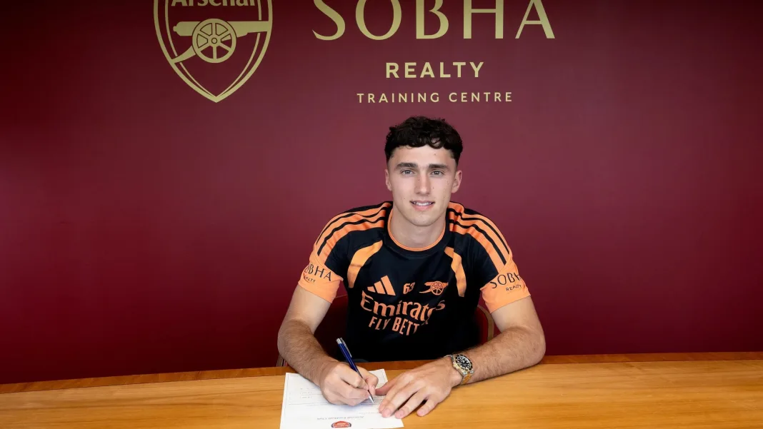 Arsenal confirm Scanlon transfer to North London club