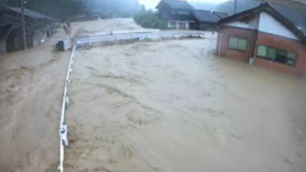 Heavy rain ongoing in Toyama and Ishikawa prefectures as warnings downgraded