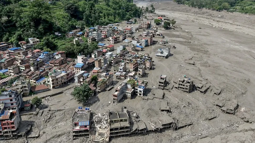 El balance de víctimas por el colapso glaciar en el Himalaya asciende a 552 muertos y más de 1,500 desaparecidos