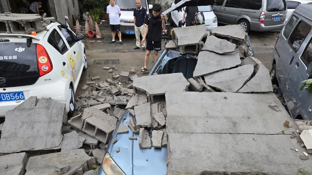 China: Tropical storm Dolphin causes floodings