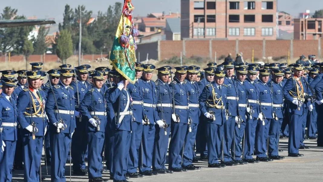 Las FFAA celebran sus 201 años de creación con la Parada Militar en El Alto