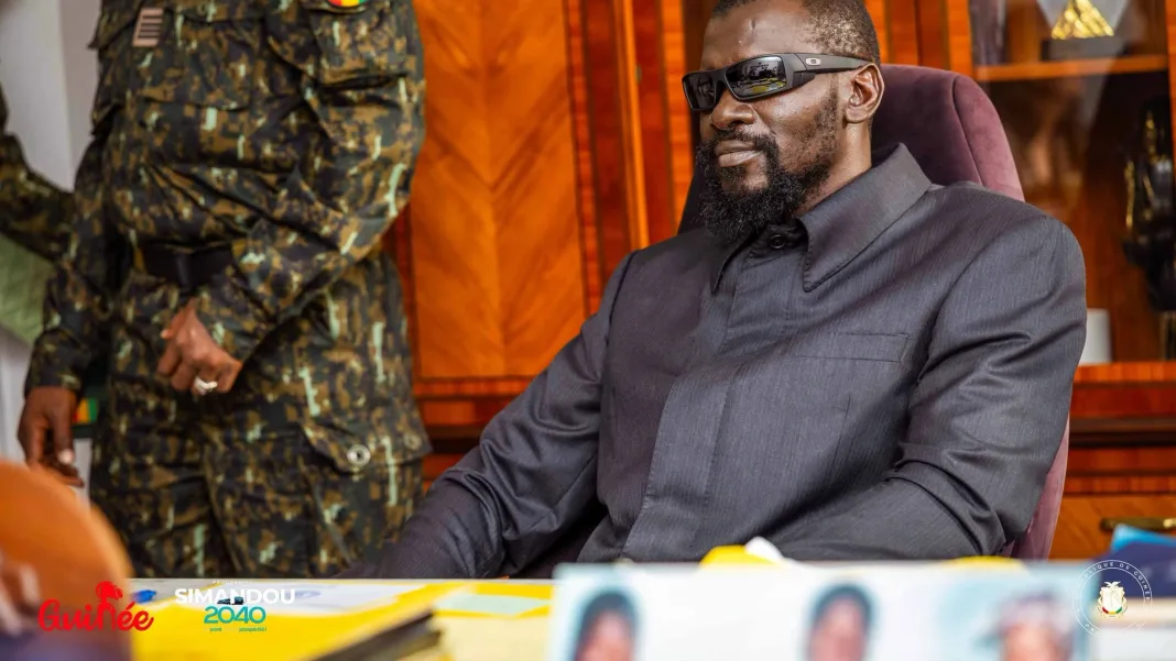 Évacuations sanitaires de Damaro Camara et Kassory Fofana : Mamadi Doumbouya justifie une décision « exclusivement sanitaire »