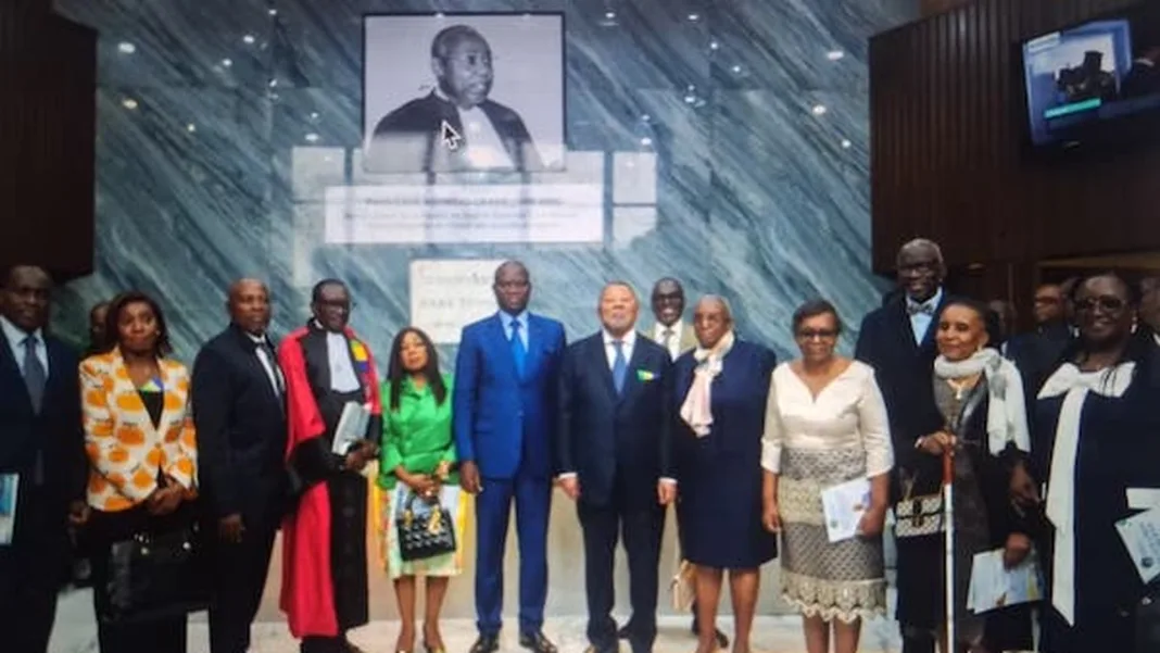 Le Chef de l’État inaugure le pôle pédagogique CTRI et l’auditorium Pierre-Louis Agondjo Okawé à l’UOBO.