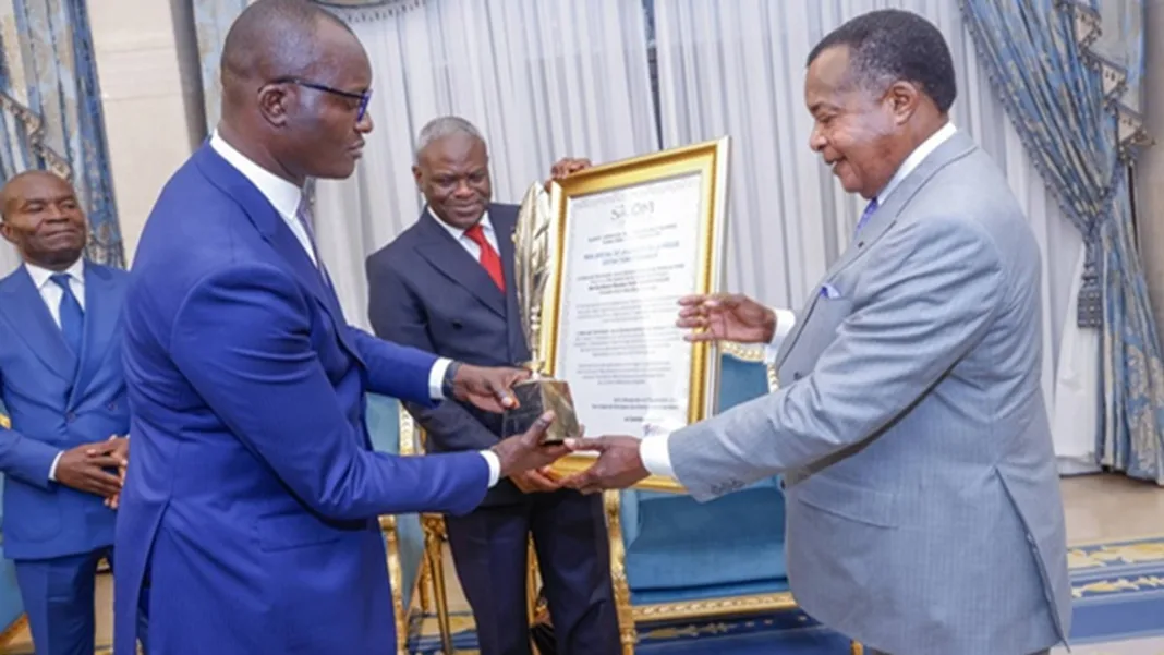 Congo – SICOM : Le Président Denis Sassou N’Guesso a reçu le Prix spécial de la Liberté de la Presse à lui décerné
