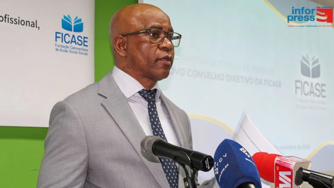 Governo extingue ARES por considerar que agência não cumpriu missão de garantir qualidade – ministro