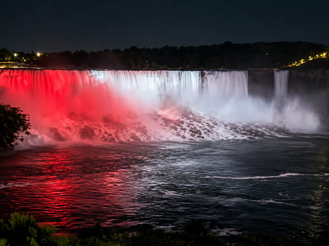Niagara Falls glows for Trinidad and Tobago’s 50th Republic anniversary