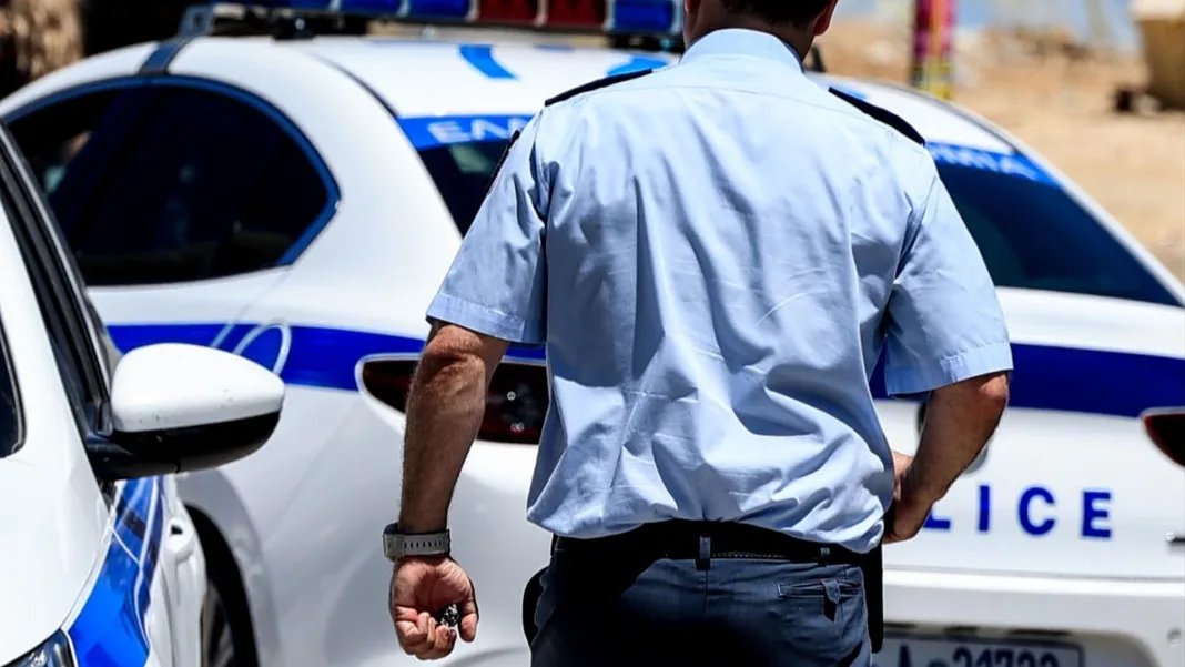 Ηράκλειο: 42χρονος που αποφυλακίστηκε με «βραχιολάκι» ξυλοκόπησε τον πατέρα του
