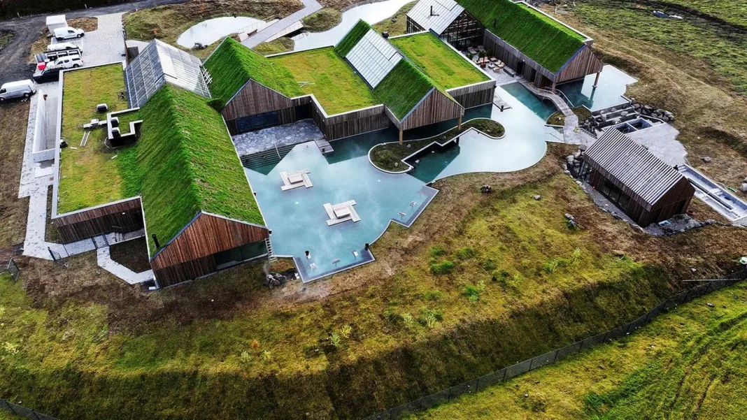 Photos: ISK 4 billion geothermal lagoon opens