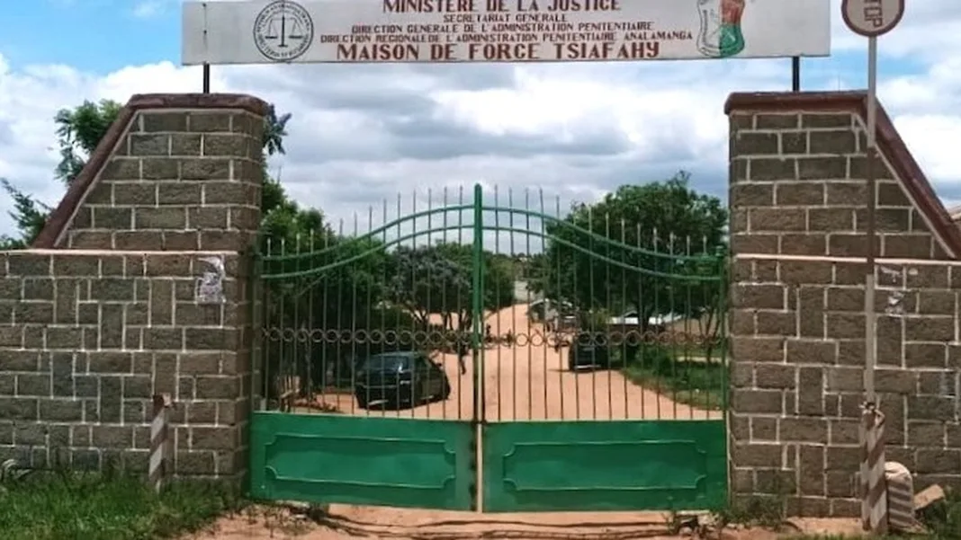 Colonel Patrick Rakotomamonjy : polémique autour de son état de santé à Tsiafahy
