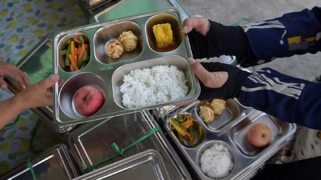 Will Indonesia Cut Free Nutritious Meal Budget?
