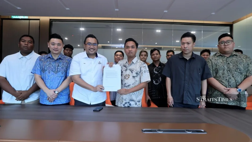 More than 2,000 PBM members quit to join Wawasan