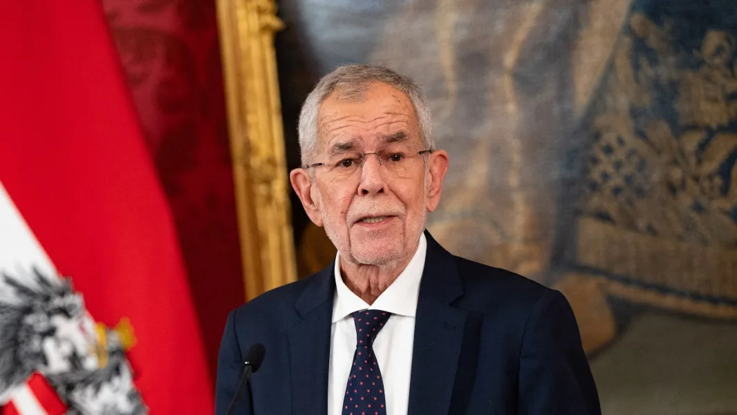 Coalition Clash Threatens Austria’s Child Savings Plan