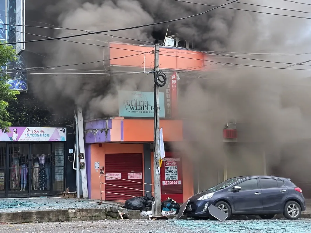 Explosion rocks San Fernando plaza, leaving woman injured Monday evening