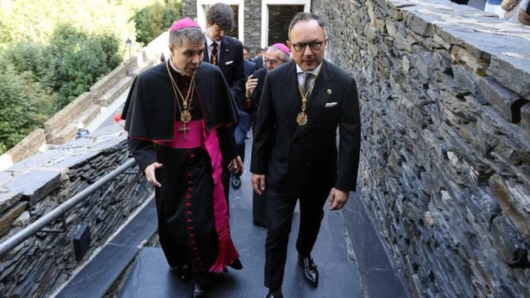 Govern deixa la porta oberta a noves destinacions aèries si queda marge dels cinc milions d’euros de l’actual concurs