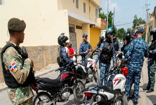Fuerzas Armadas refuerzan apoyo a la Policía con tropas y vehículos en Gran Santo Domingo y San Cristóbal
