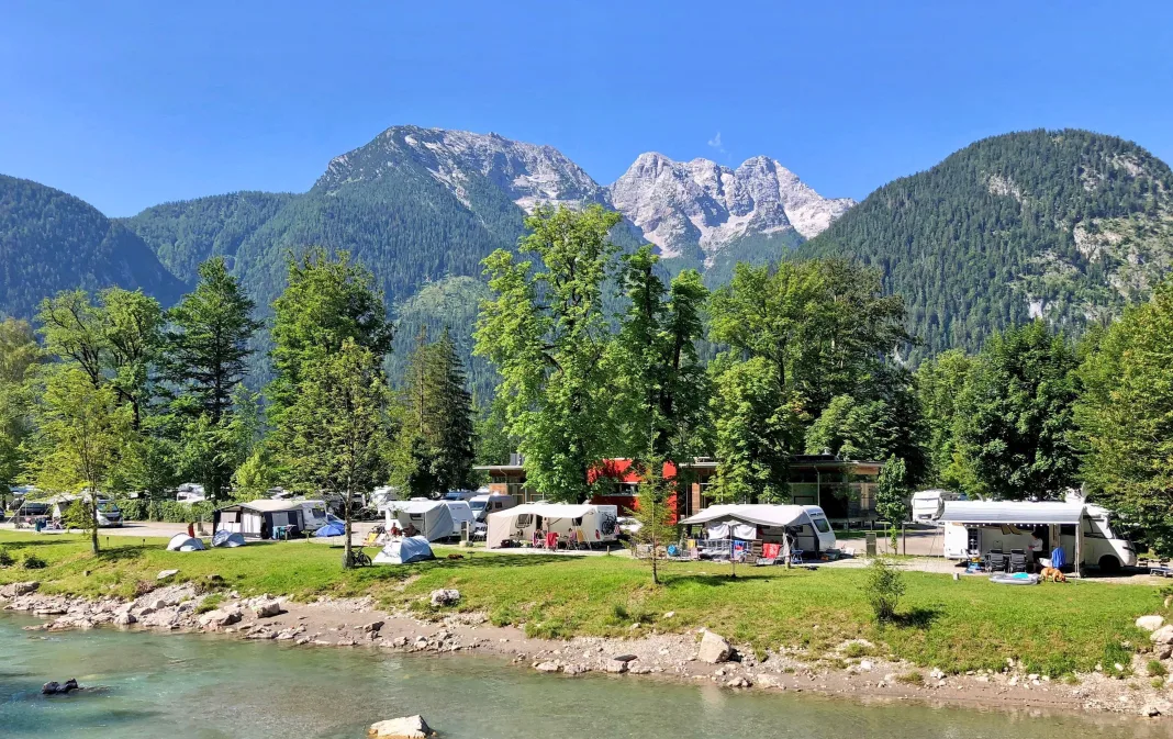 Znanih 100 najboljših kampov sezone 2026; Slovenski naj kamp Bled je uvrščeni na 31. mesto