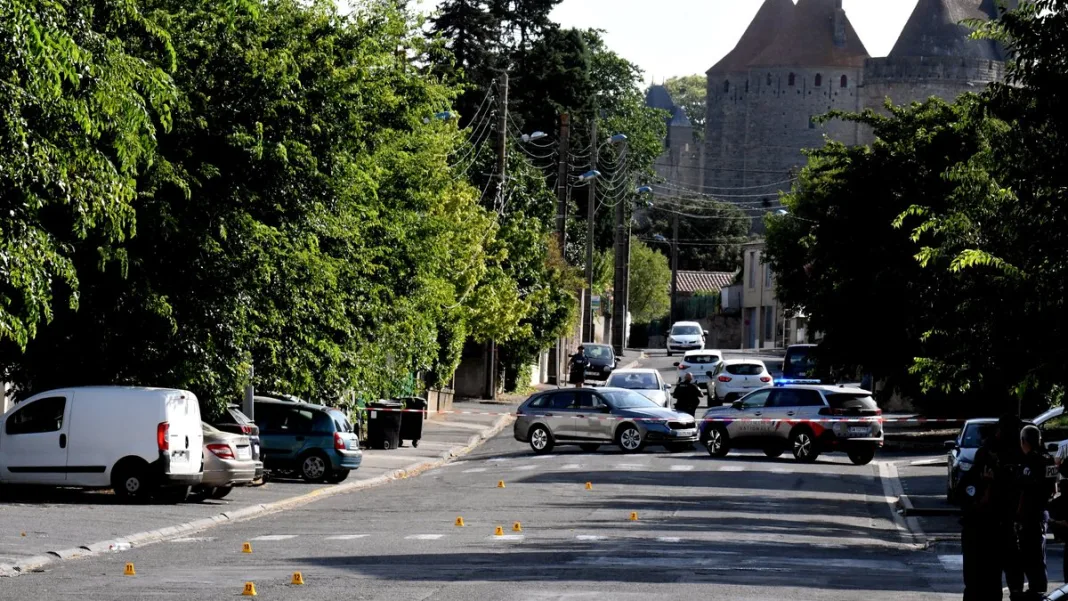 À Carcassonne, les CRS interpellent un vendeur de drogue, l’acheteur, le guetteur et le rabatteur… âgé de 12 ans