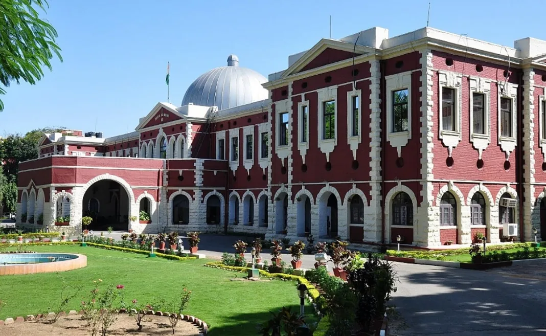 Jharkhand HC upholds conviction of 75-year-old in 1995 Rs 100 bribery case