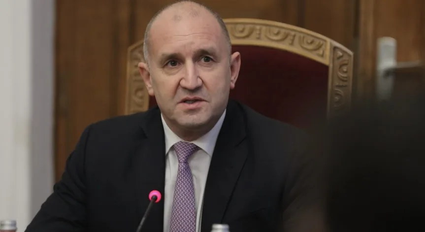 Радев събира министрите заради скъпите горива