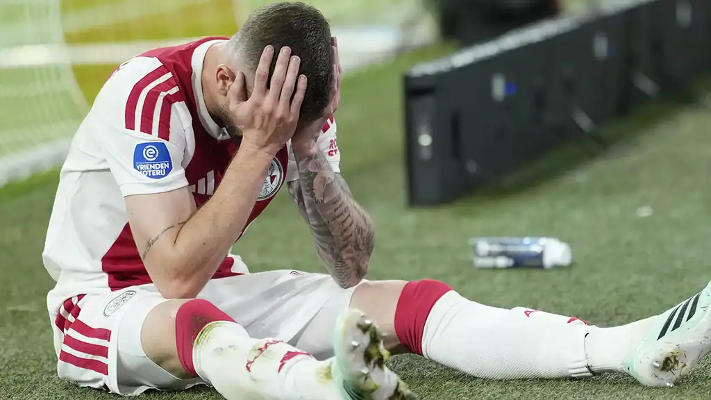 Ajax mist kans op kans en deelt punten met Excelsior in attractief duel