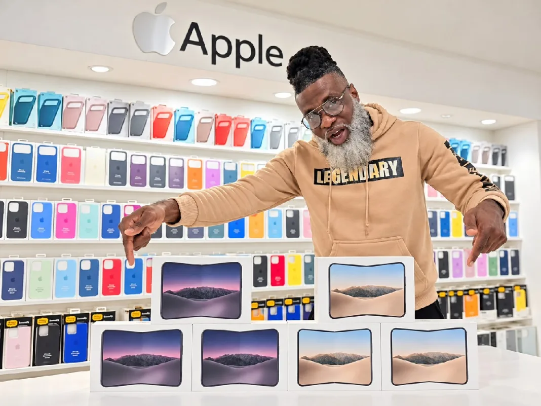 Trinidad retailer lists 2TB iPhone Duo as already sold out.