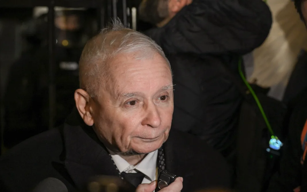 Jarosław Kaczyński, Mateusz Morawiecki i Julia Przyłębska przed TK. Święczkowski pytał o łom