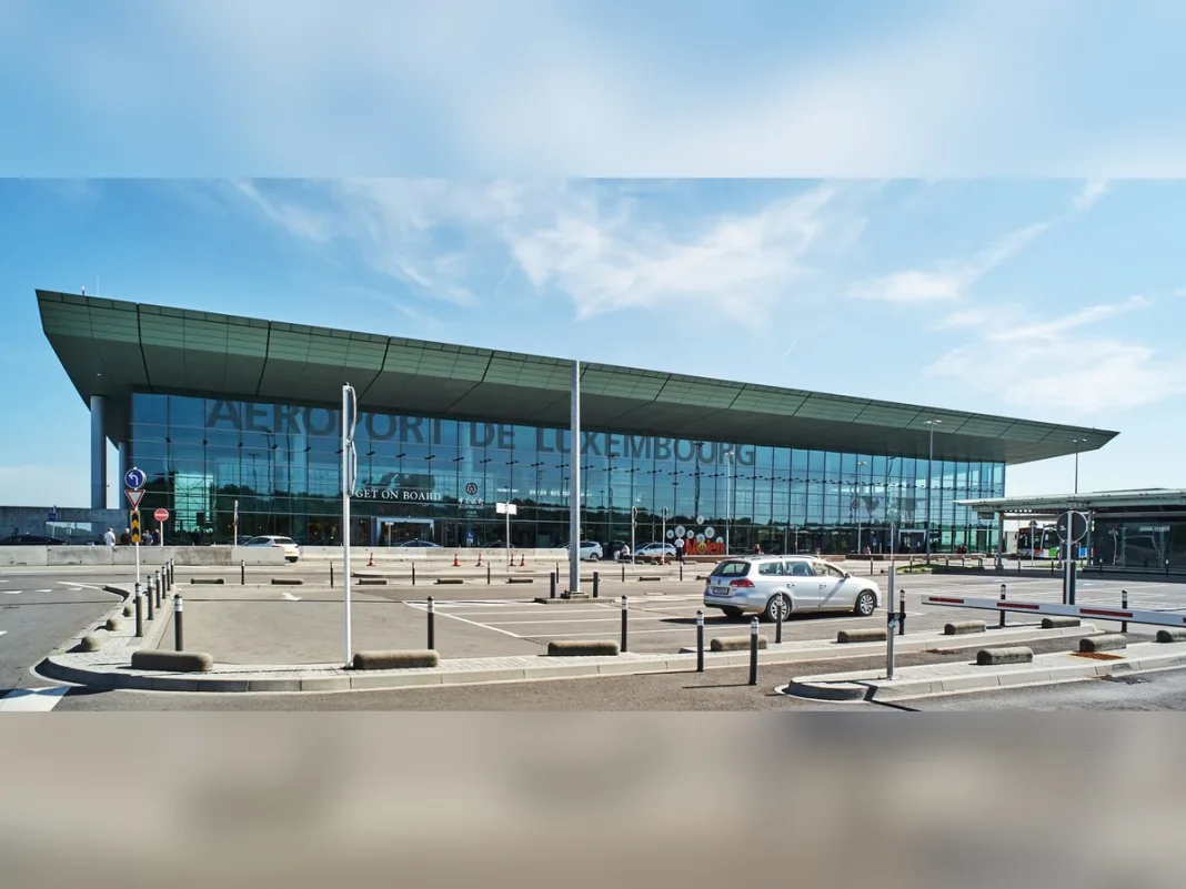 Luxembourg’s First International Air Route: The 1962 Fokker Friendship to Brussels