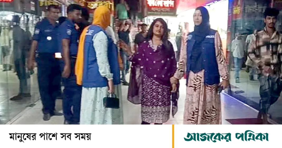 সরকারের সমালোচনা করায় নারীকে পুলিশে দিল বিএনপি নেতা-কর্মীরা