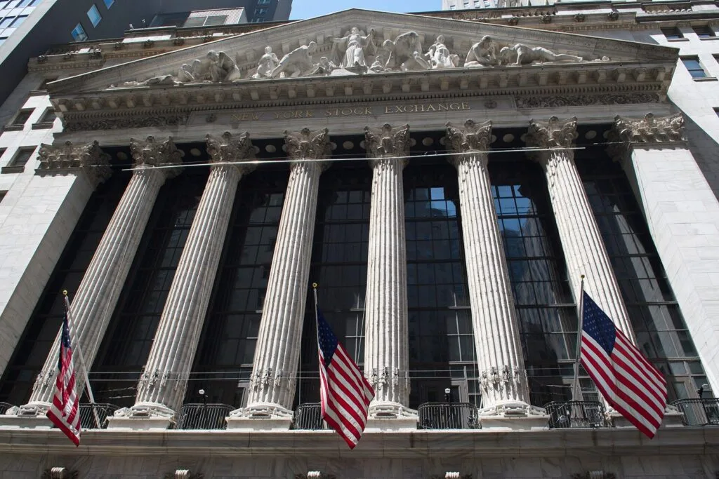 Wall Street mbyllet në rënie të premten, Nasdaq bie 2,86% ndërsa Intel pëson ditën më të keqe në 52 vjet