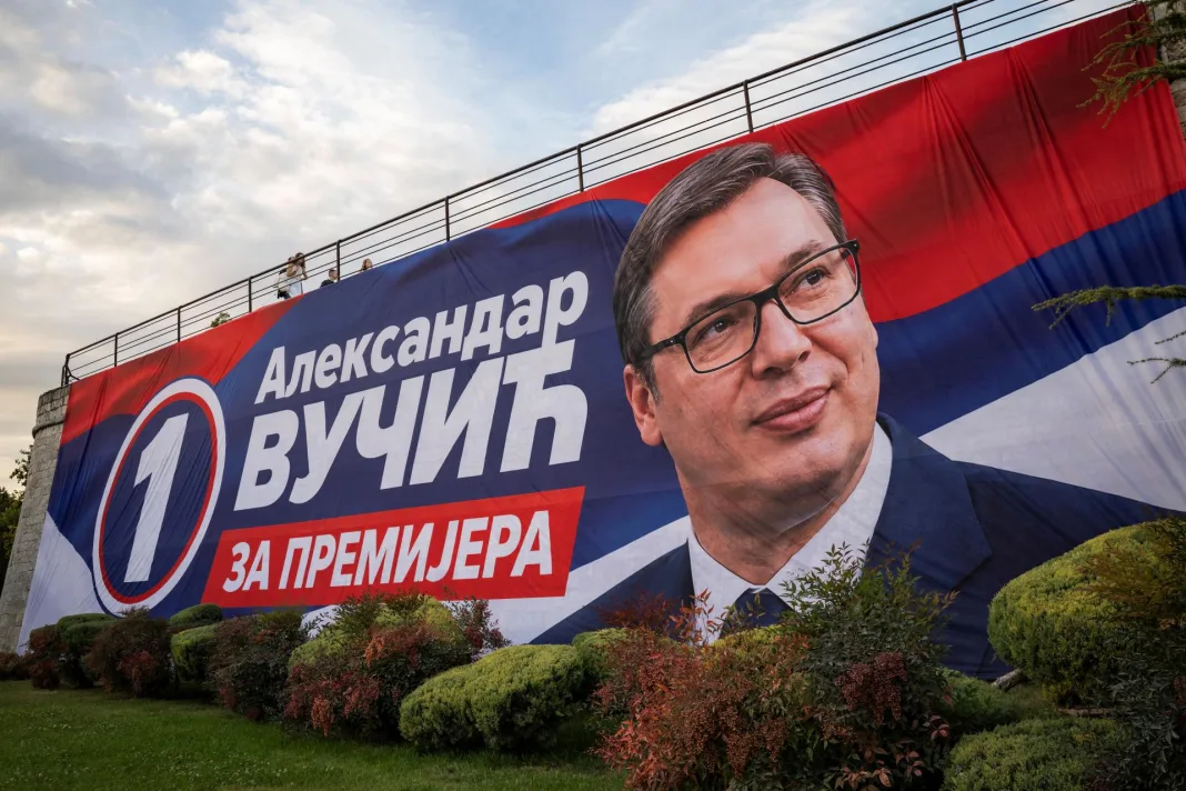 Volebná nedeľa bude aj v Srbsku. Predčasné voľby rozhodnú, či Vučić ostane pri moci